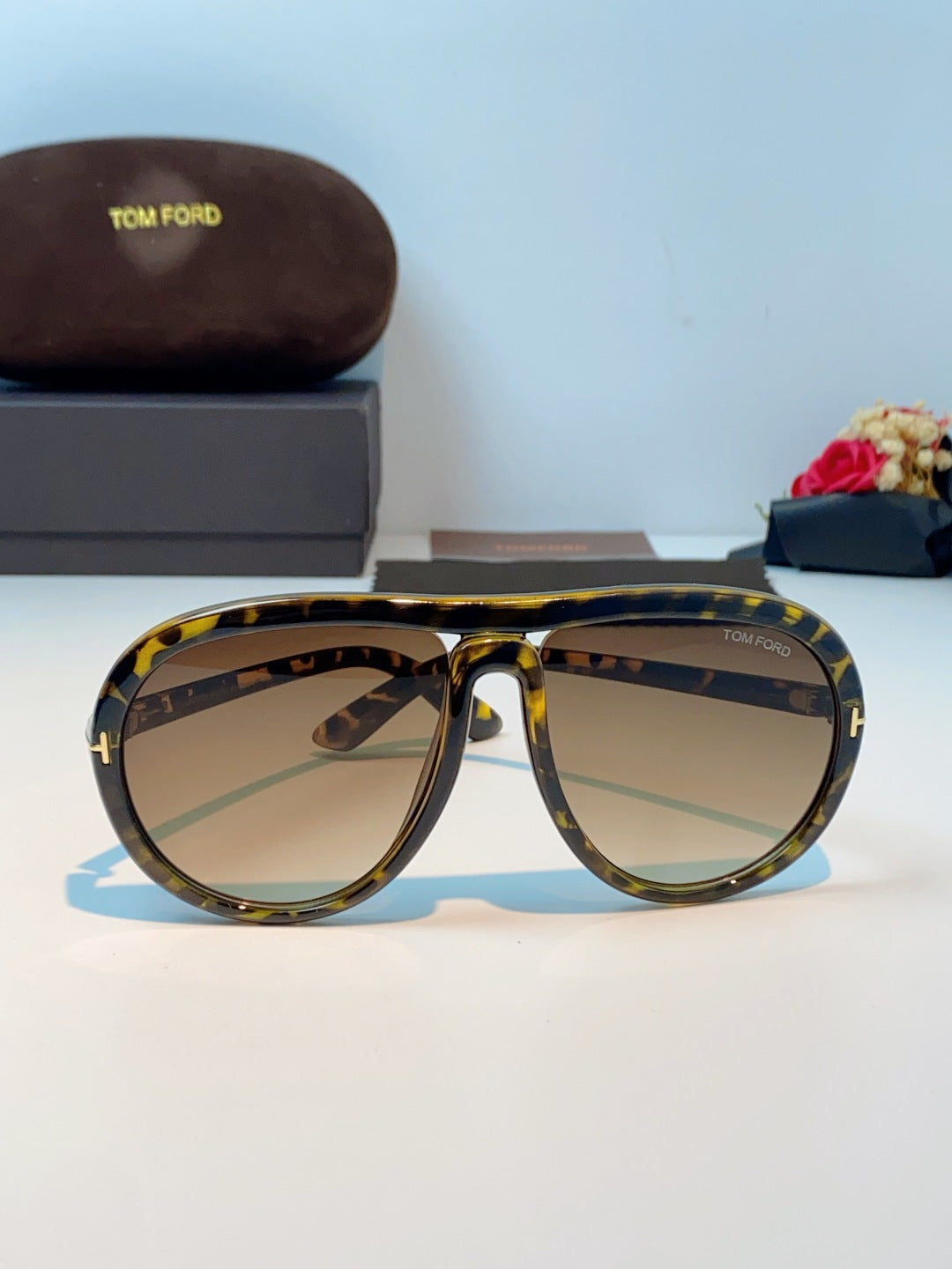 Tom Ford Aviator Brown Lens Sunglasses for Men & Women - 432857 - detail image 2