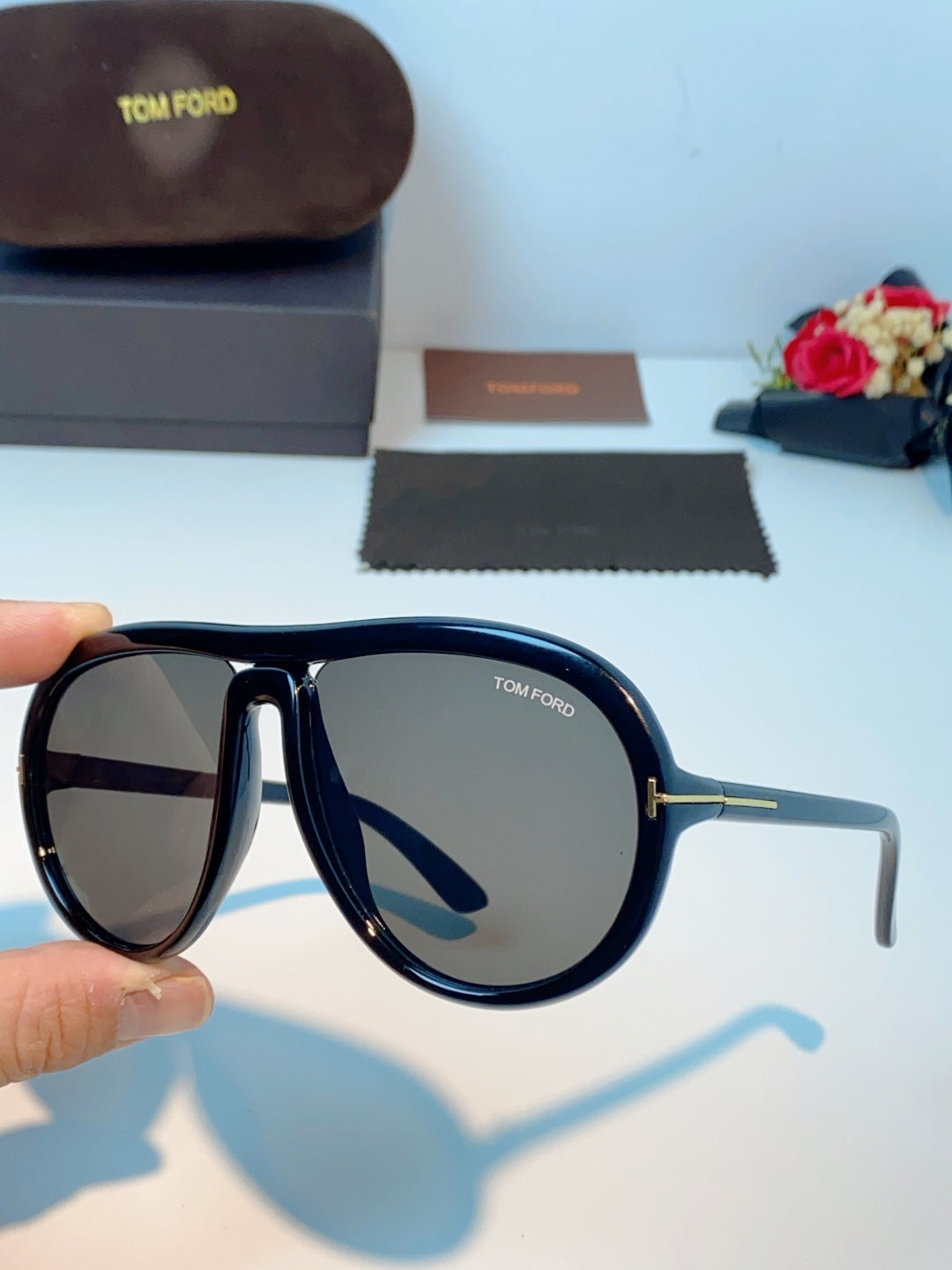 Tom Ford Aviator Brown Lens Sunglasses for Men & Women - detail image 6