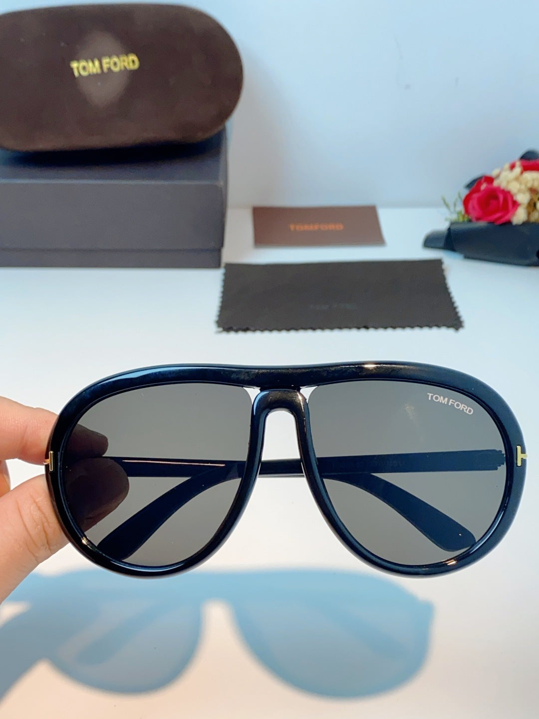 Tom Ford Aviator Brown Lens Sunglasses for Men & Women - detail image 4