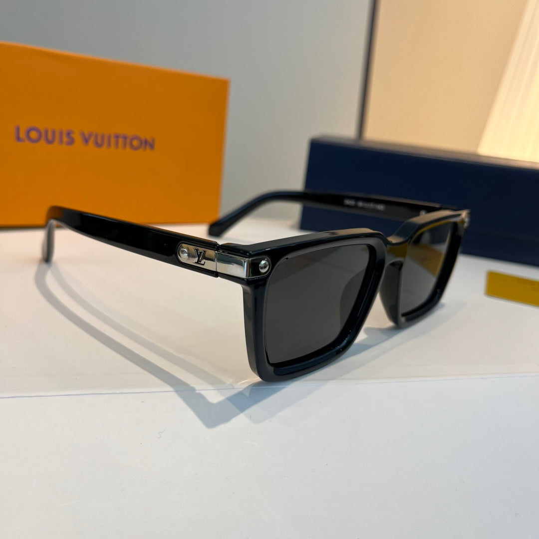 Louis Vuitton Fashion Black Lens Sunglasses for Men & Women - 381804