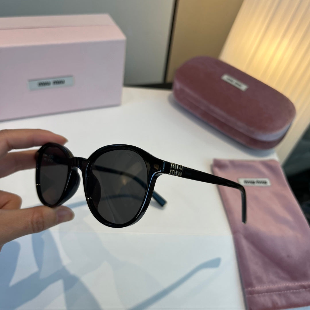 Miu Miu SMUO7S Square Black Lens Sunglasses for Men & Women - 466075 - detail image 4