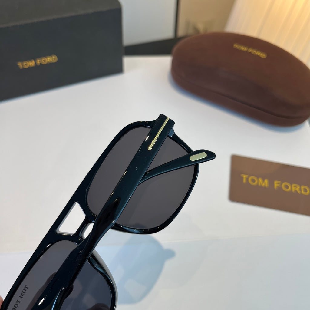 Tom Ford Fashion Black Lens Sunglasses for Men & Women - 466308 - detail image 7