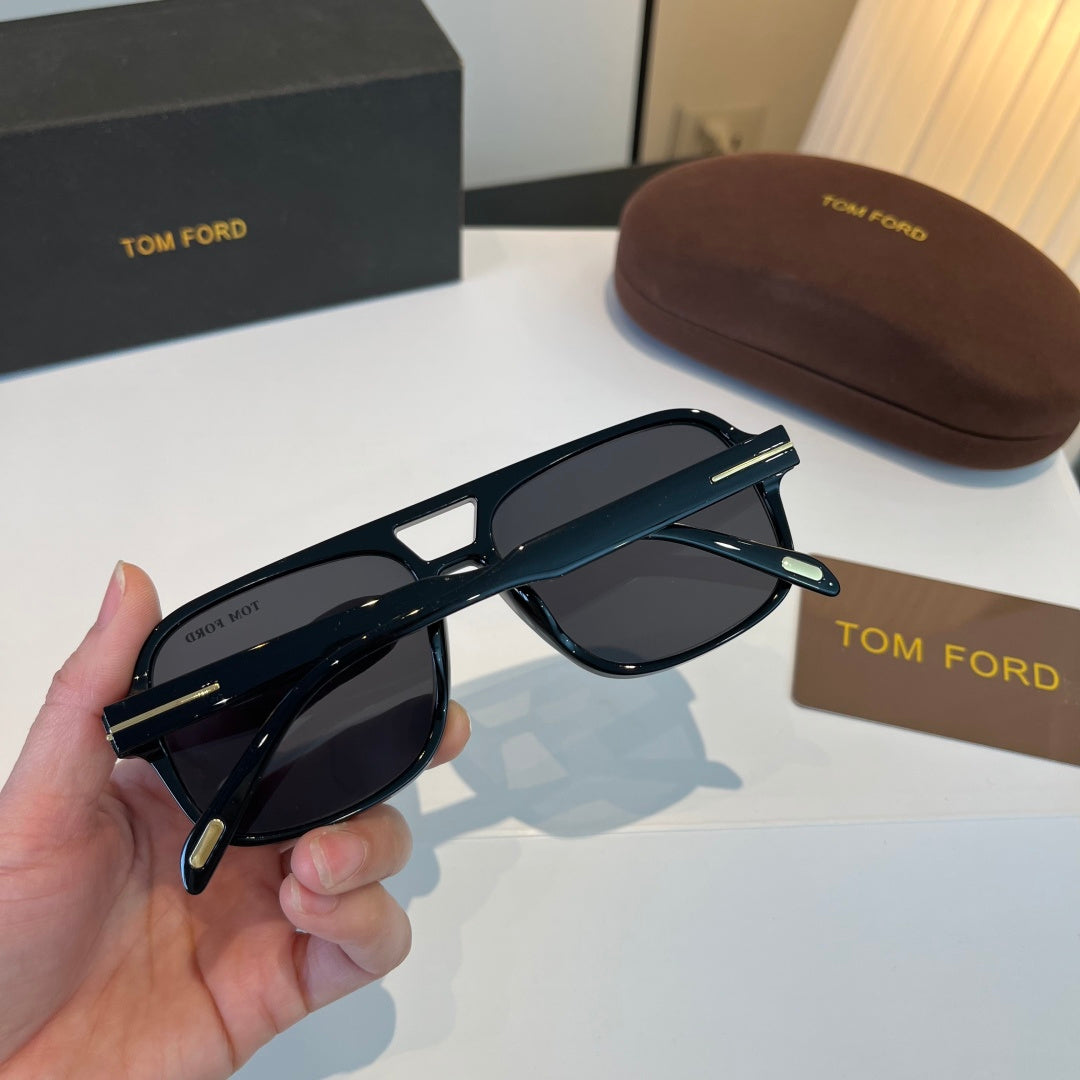Tom Ford Fashion Black Lens Sunglasses for Men & Women - 466308 - detail image 8