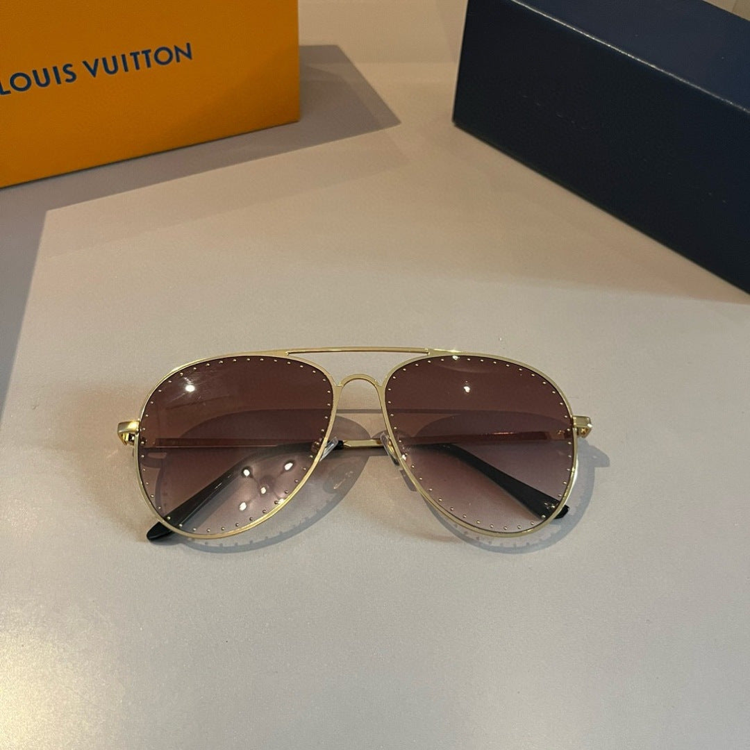 Louis Vuitton Metal Aviator Gold Lens Sunglasses for Men & Women - 414808 - detail image 4