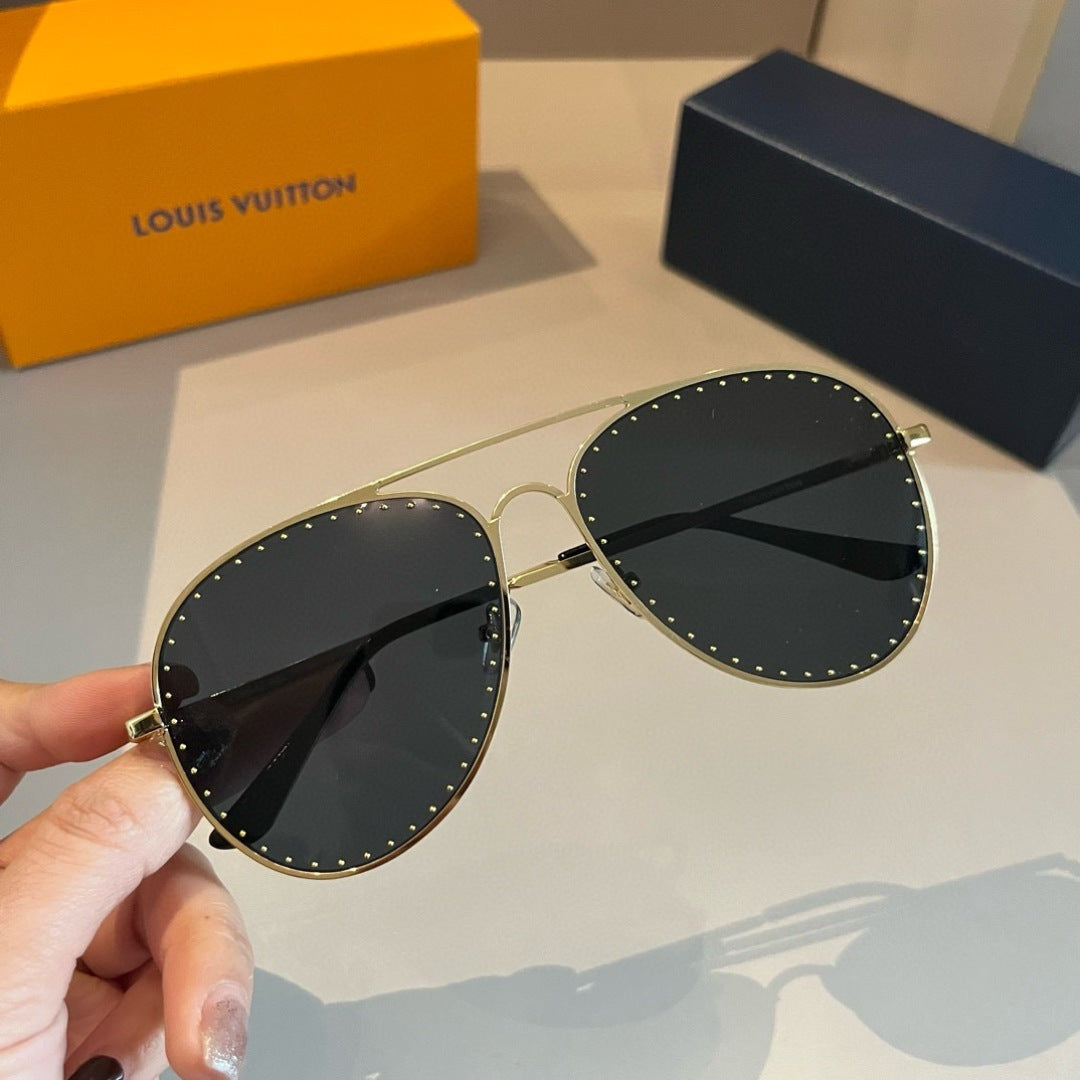 Louis Vuitton Metal Aviator Gold Lens Sunglasses for Men & Women - 414809 - detail image 5