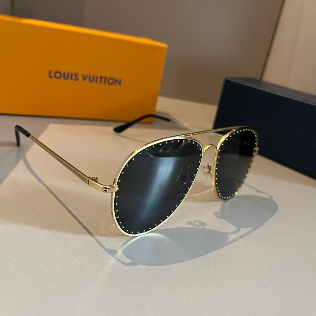 Louis Vuitton Metal Aviator Gold Lens Sunglasses for Men & Women - 414809