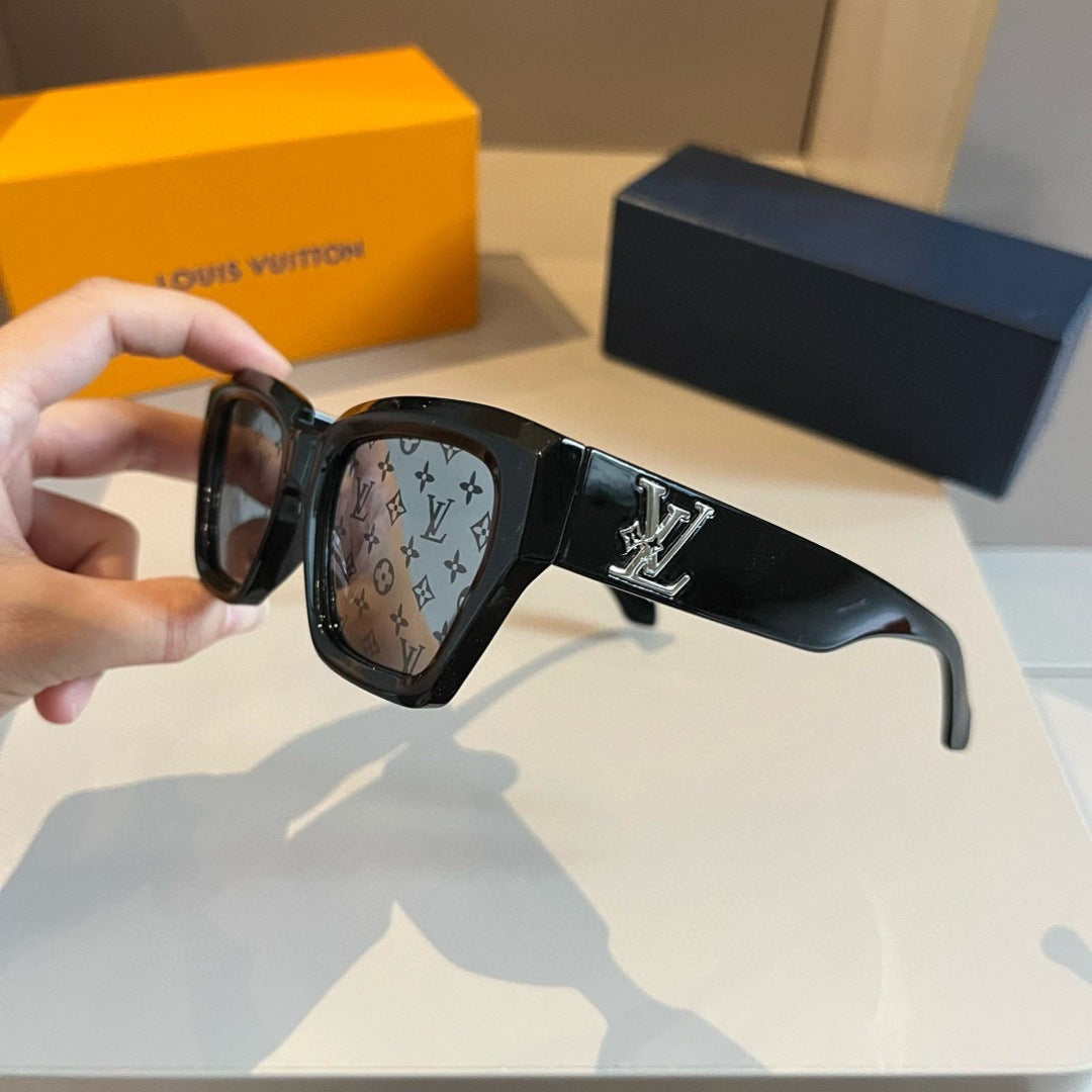 Louis Vuitton Metal Fashion Gold Lens Sunglasses for Men & Women - 398090 - detail image 4