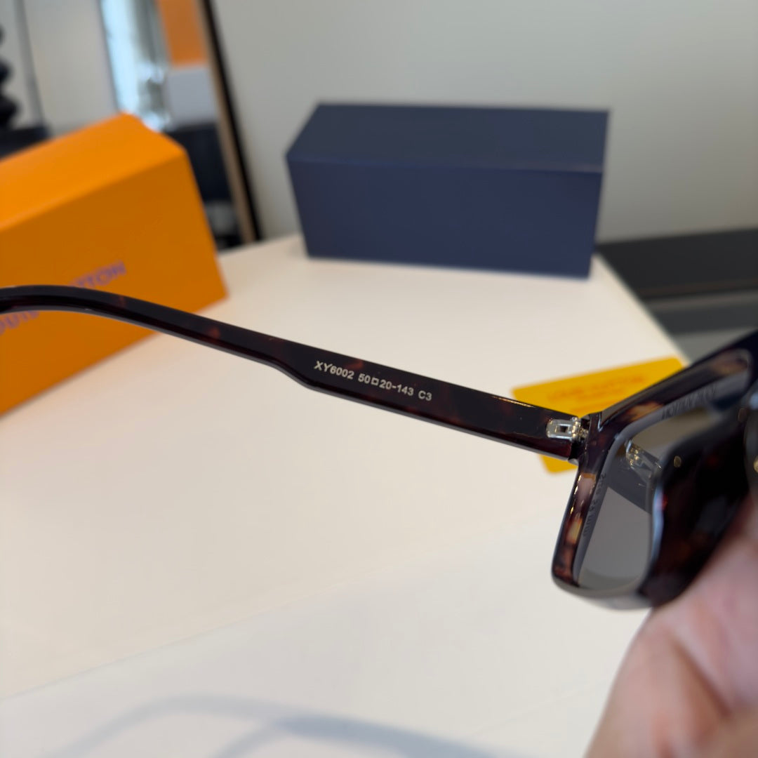 Louis Vuitton Fashion Black Lens Sunglasses for Men & Women - 371281 - detail image 9