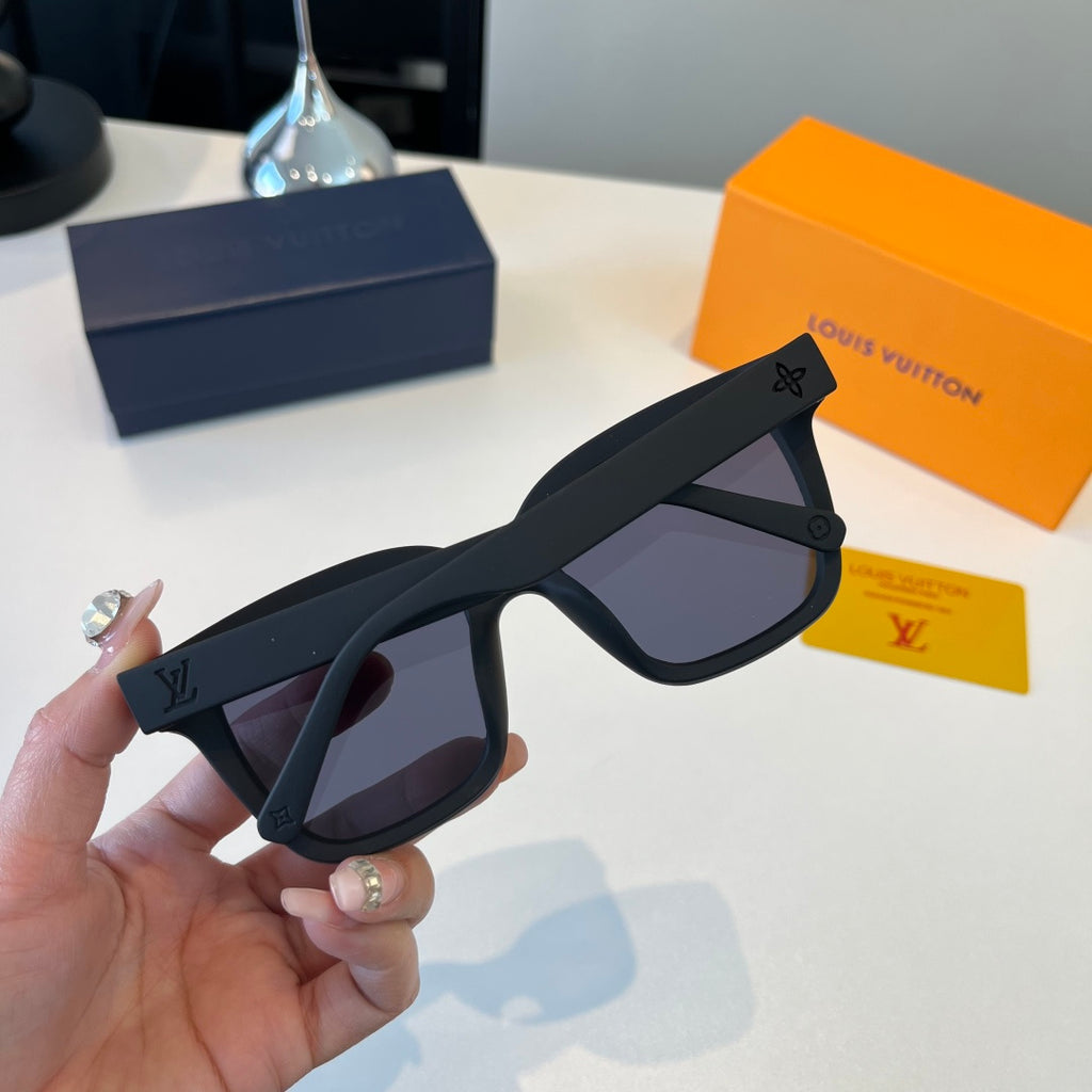 Louis Vuitton Fashion Black Lens Sunglasses for Men & Women - 398178 - detail image 8