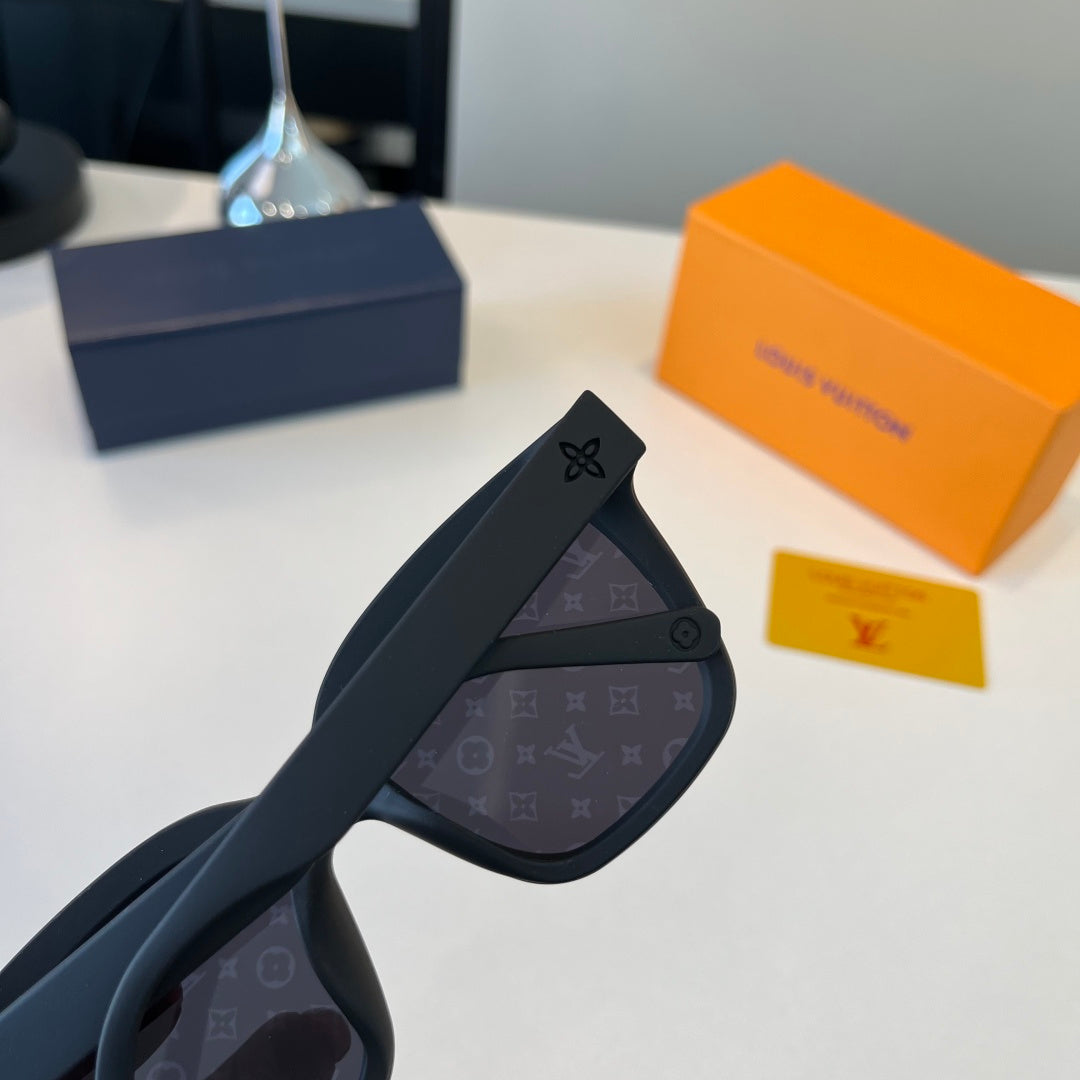 Louis Vuitton Fashion Black Lens Sunglasses for Men & Women - 398181 - detail image 7