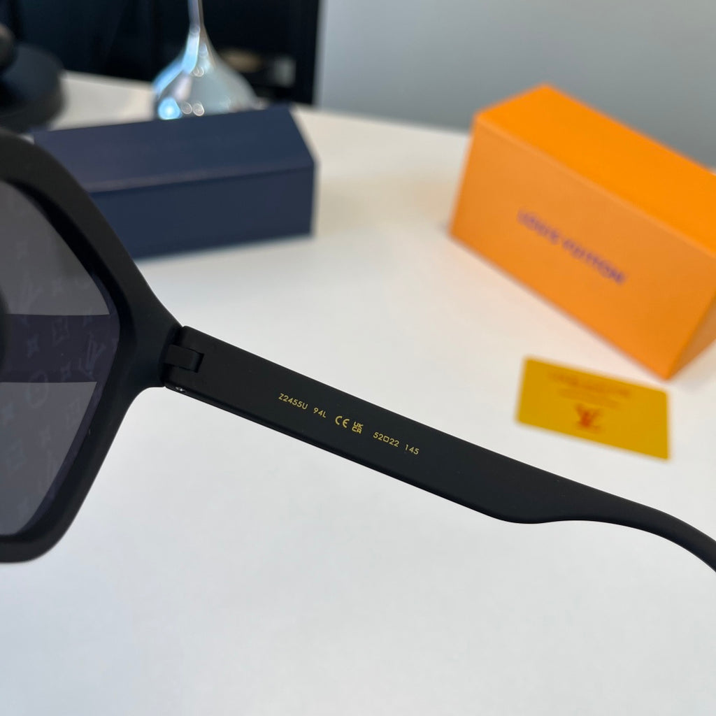 Louis Vuitton Fashion Black Lens Sunglasses for Men & Women - 398181 - detail image 10