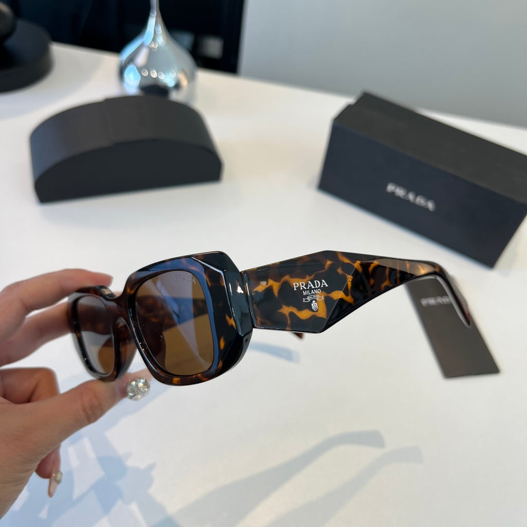 Prada Fashion Black Lens Sunglasses for Men & Women - 158452 - detail image 4
