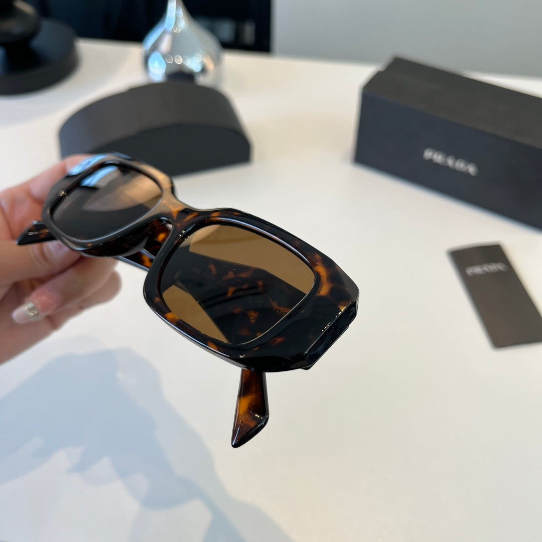 Prada Fashion Black Lens Sunglasses for Men & Women - 158452 - detail image 6