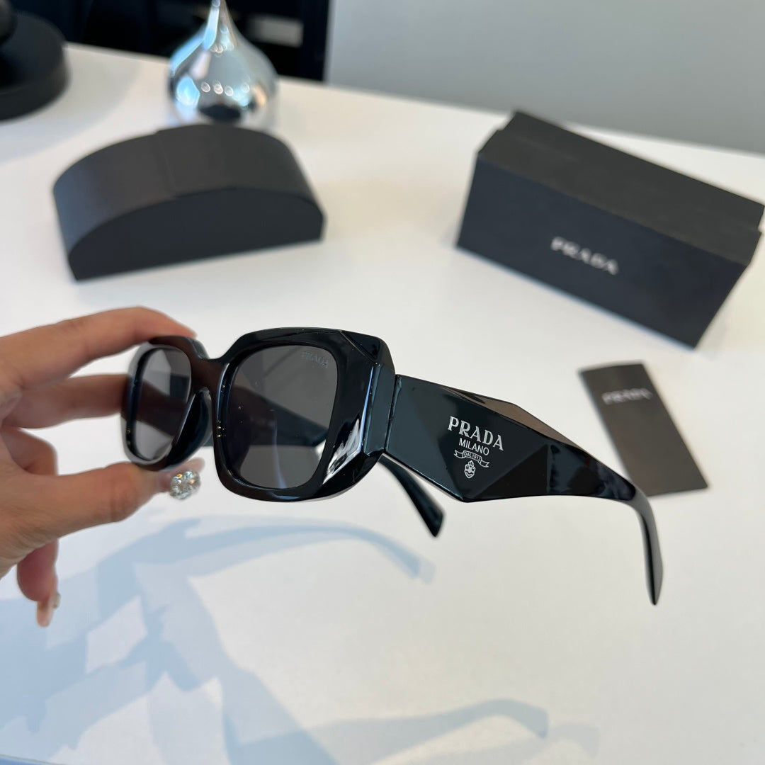 Prada Fashion Black Lens Sunglasses for Men & Women - 158458 - detail image 6