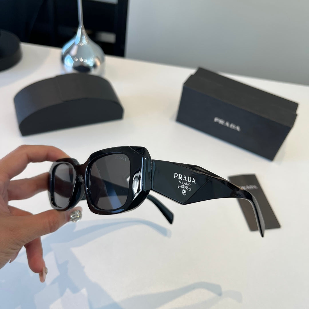 Prada Fashion Black Lens Sunglasses for Men & Women - 158458 - detail image 4