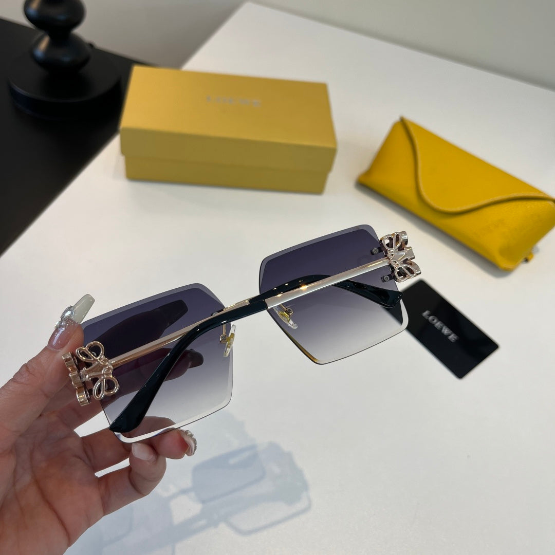 Loewe Fashion Silver Lens Sunglasses for Men & Women - 416395 - detail image 5