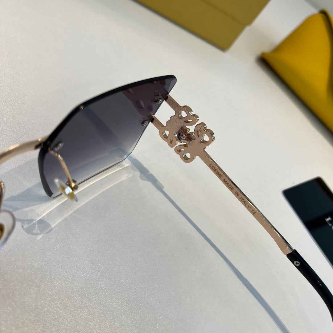 Loewe Fashion Silver Lens Sunglasses for Men & Women - 416395 - detail image 4