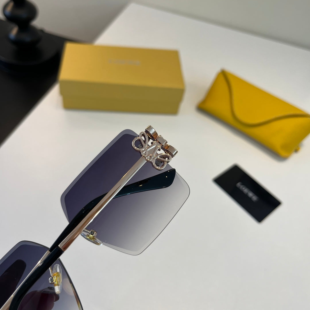 Loewe Fashion Silver Lens Sunglasses for Men & Women - 416395 - detail image 6