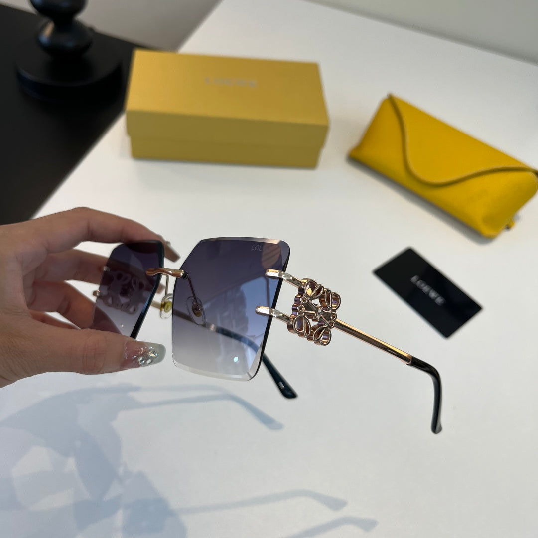 Loewe Fashion Silver Lens Sunglasses for Men & Women - 416395 - detail image 3