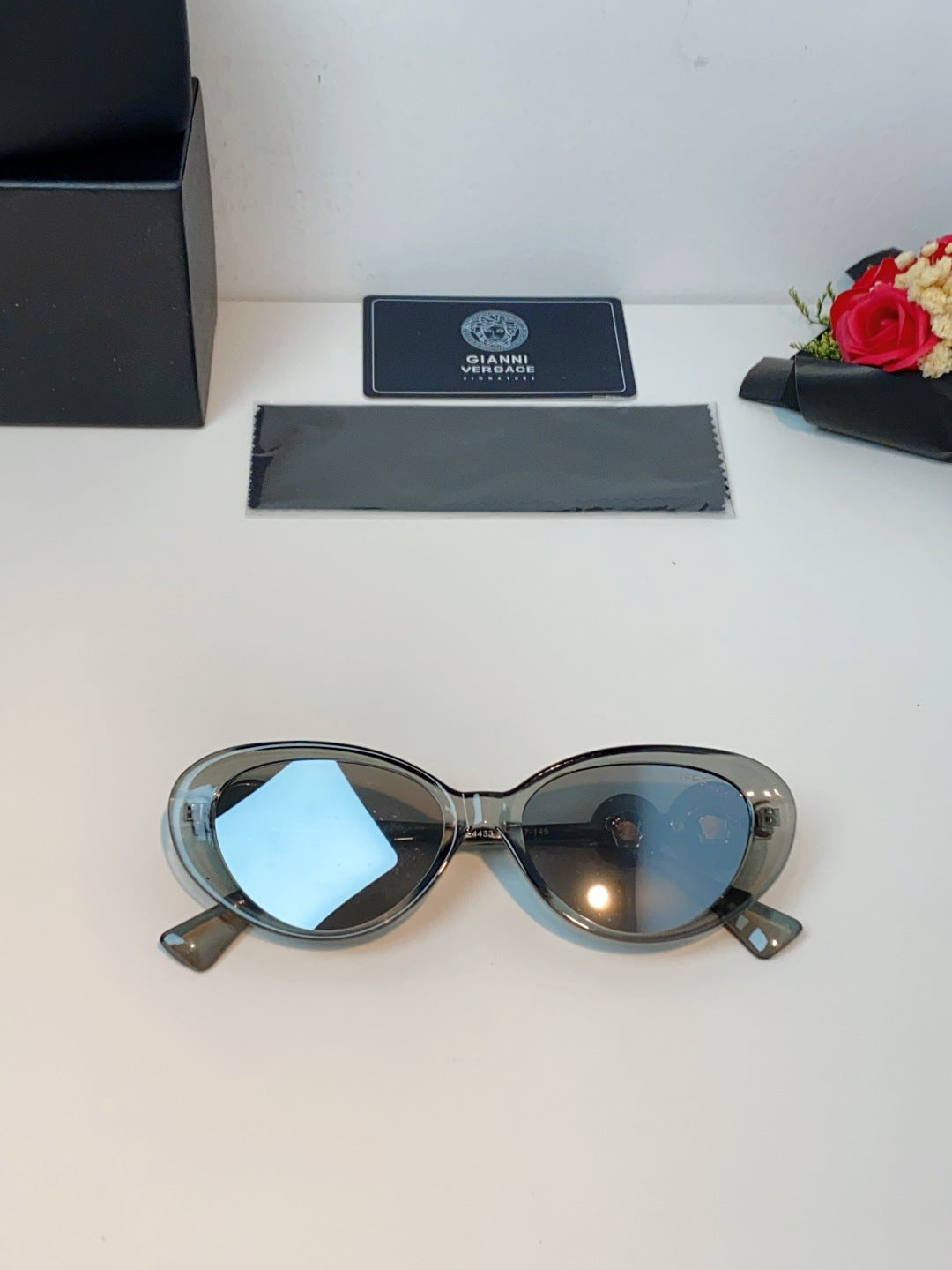 Versace Cat-Eye Gray Lens Sunglasses for Men & Women - 132627 - detail image 9