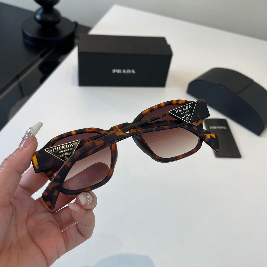 Prada Fashion Black Lens Sunglasses for Men & Women - 372093 - detail image 8