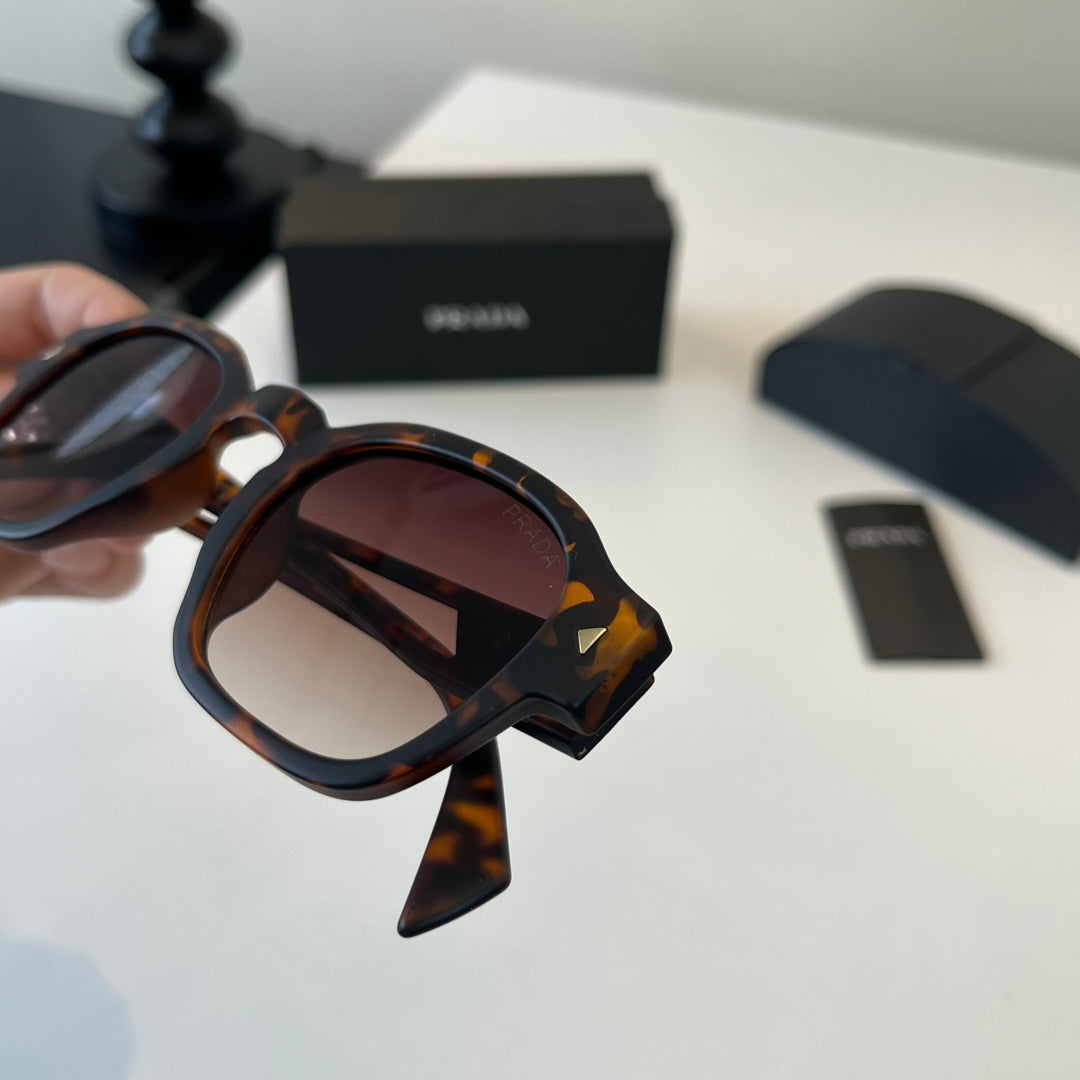 Prada Fashion Black Lens Sunglasses for Men & Women - 372093 - detail image 6