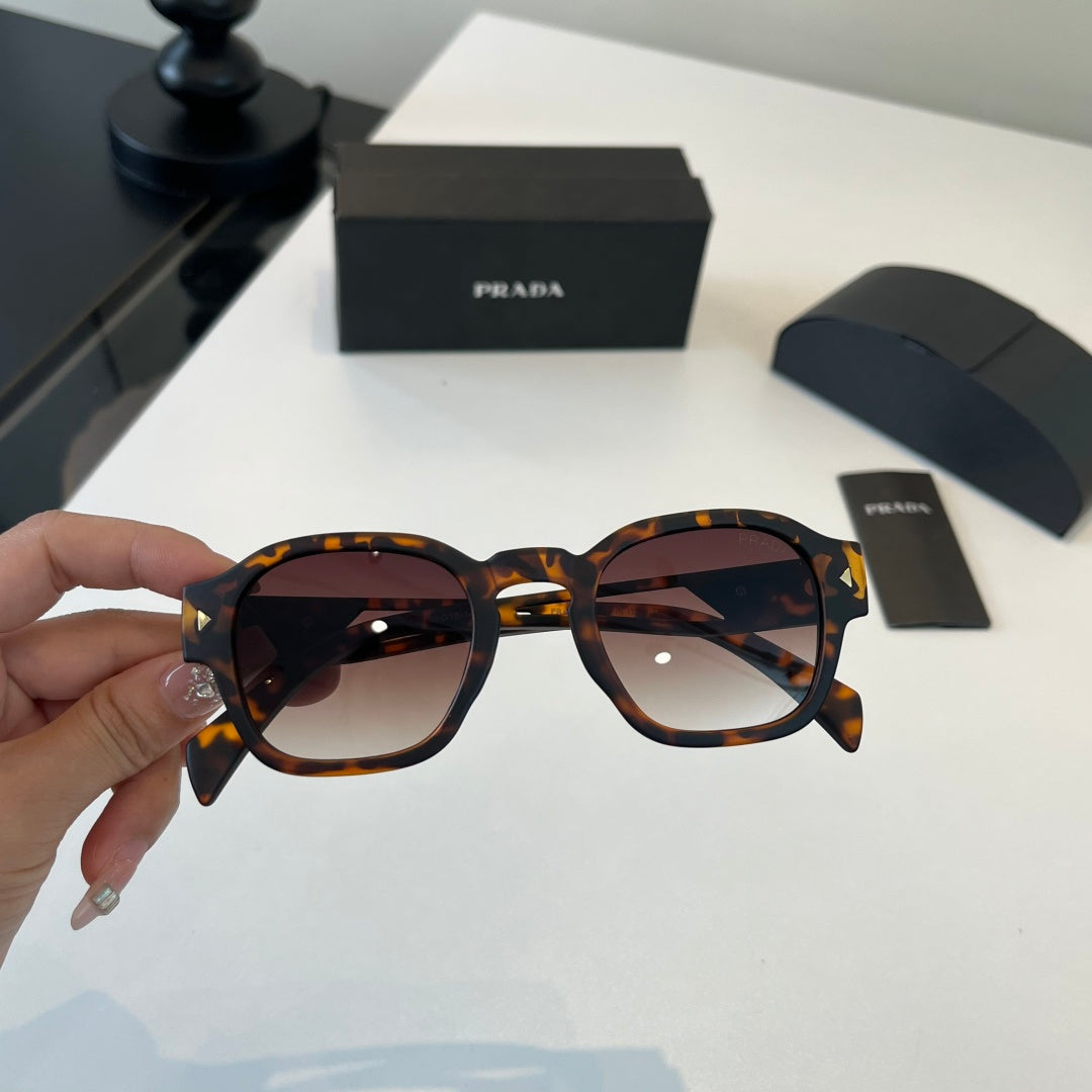 Prada Fashion Black Lens Sunglasses for Men & Women - 372093 - detail image 5