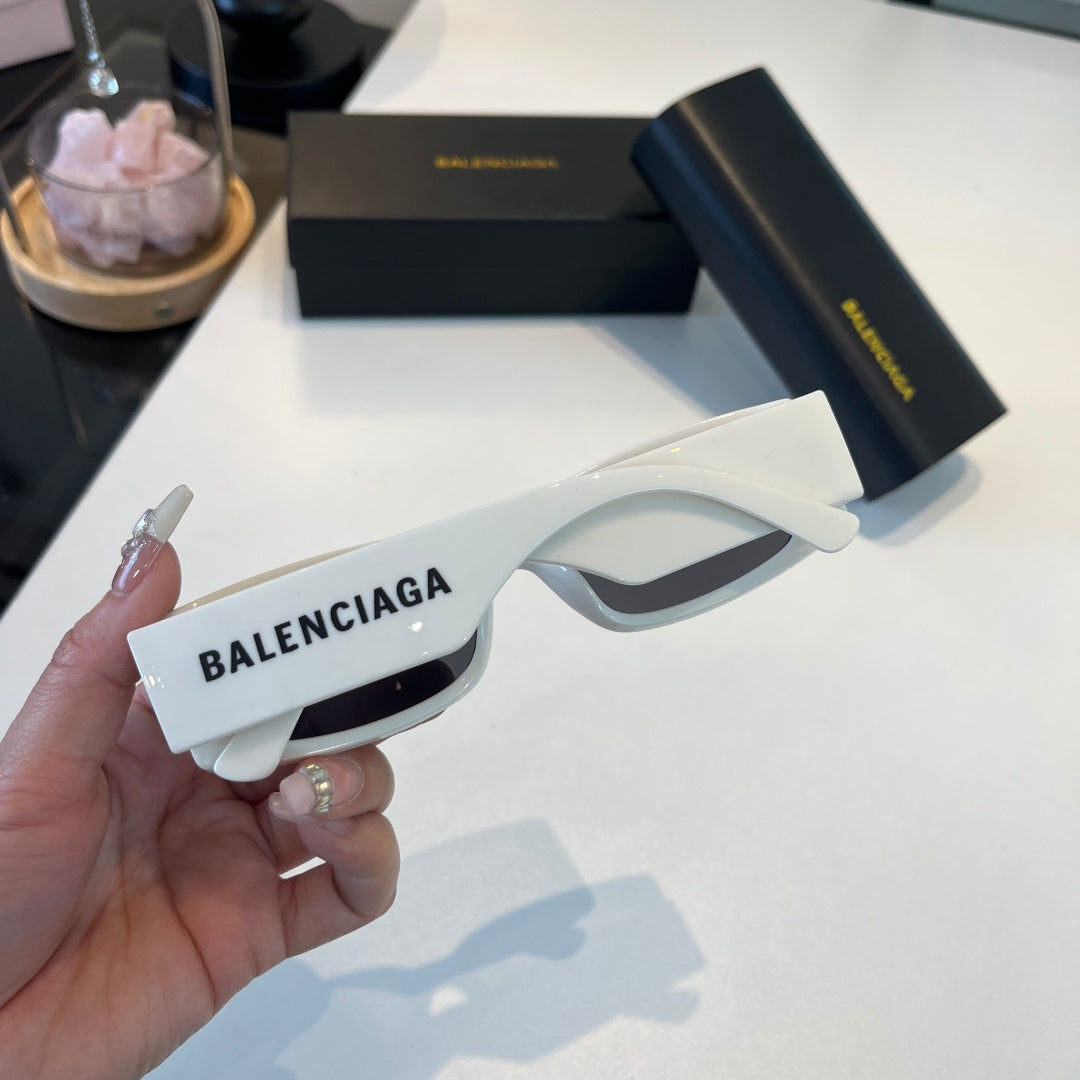Balenciaga Rectangular Silver Lens Sunglasses for Men & Women - 449651 - detail image 5