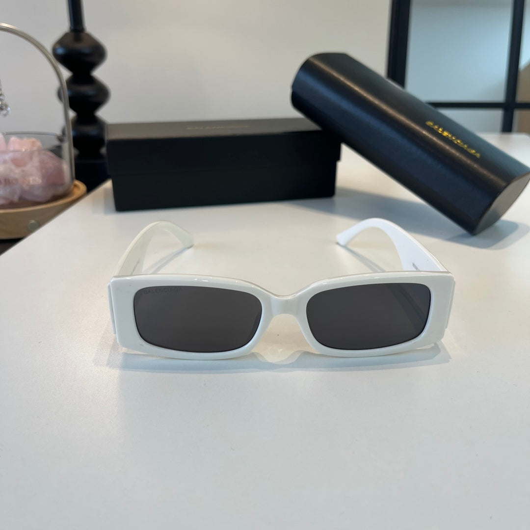 Balenciaga Rectangular Silver Lens Sunglasses for Men & Women - 487546 - detail image 2