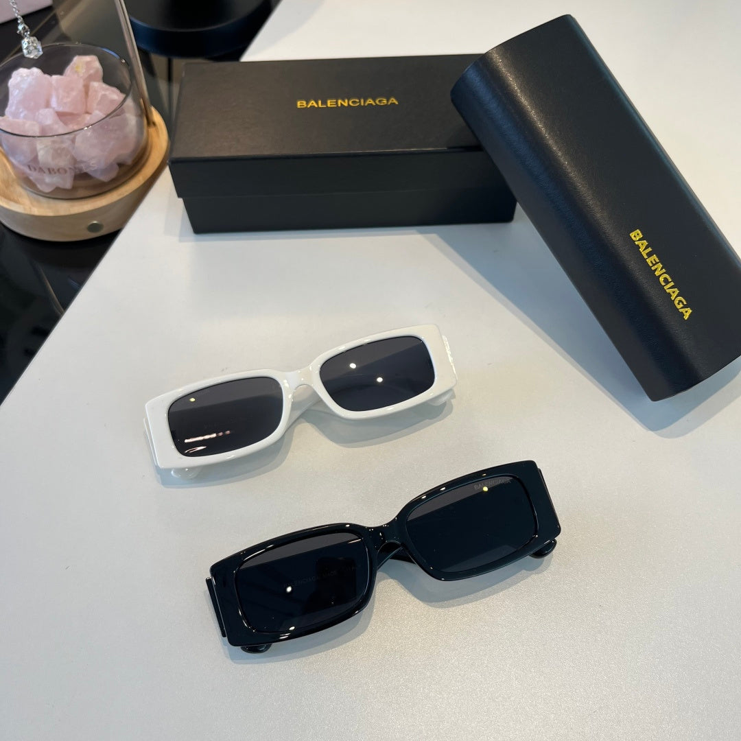 Balenciaga Rectangular Silver Lens Sunglasses for Men & Women - 416132 - detail image 7