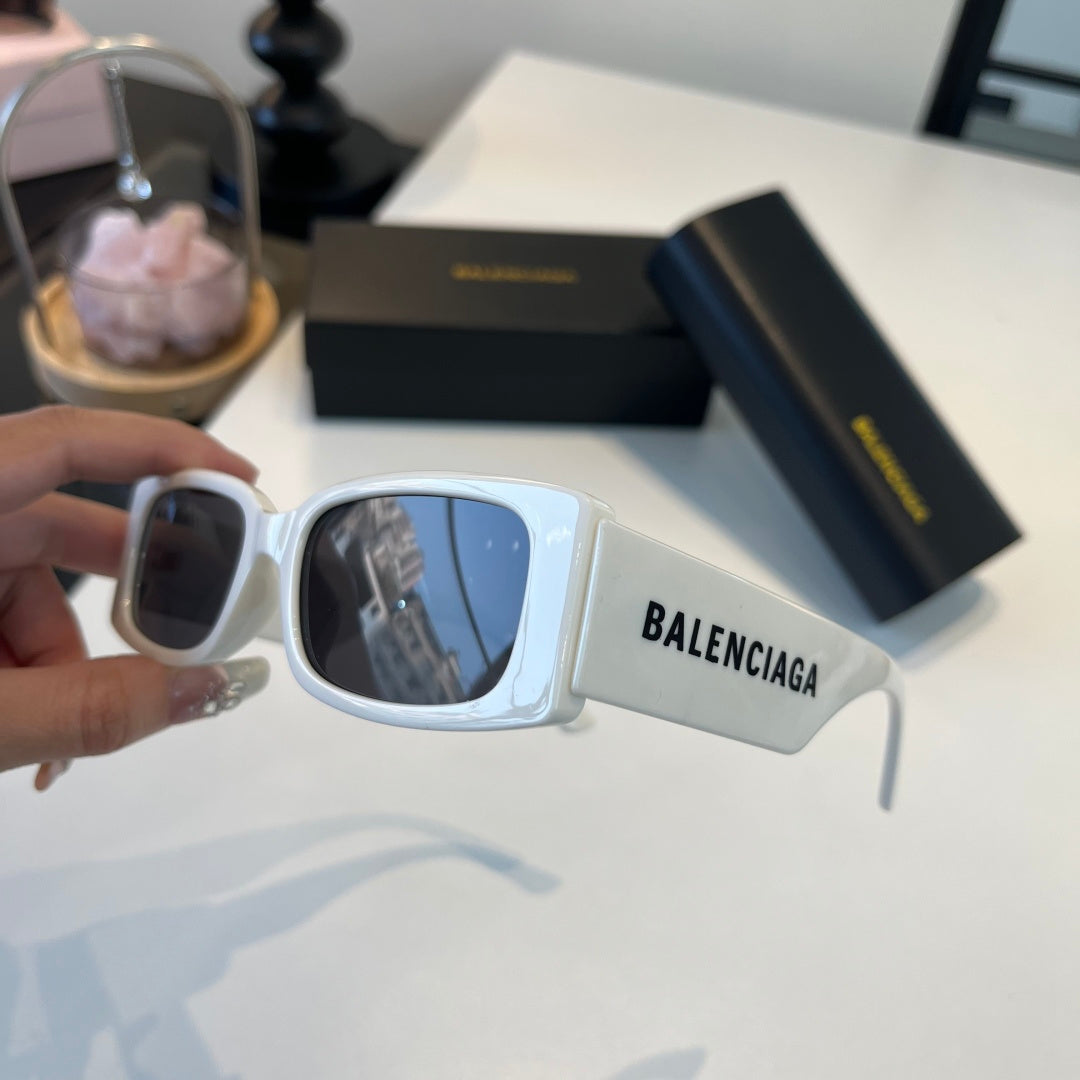 Balenciaga Rectangular Silver Lens Sunglasses for Men & Women - 449651 - detail image 4