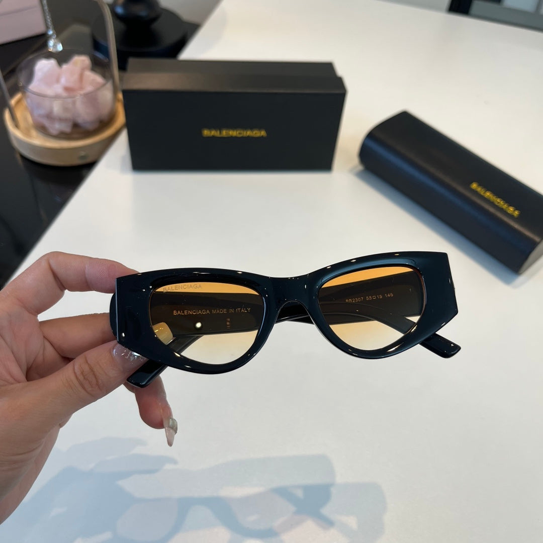Balenciaga Rectangular Brown Lens Sunglasses for Men & Women - 416134 - detail image 6