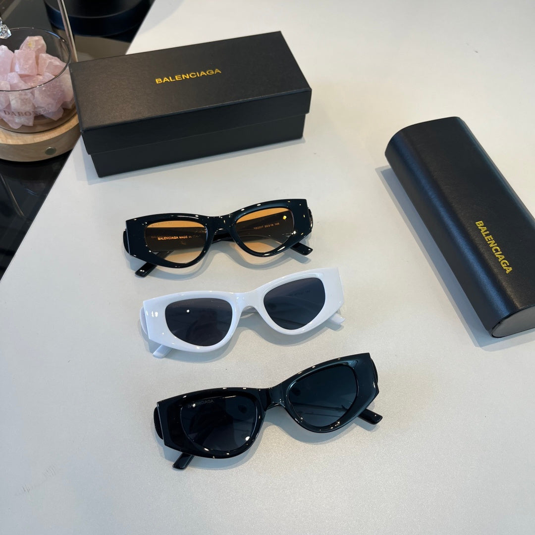 Balenciaga Rectangular Brown Lens Sunglasses for Men & Women - 158567 - detail image 4