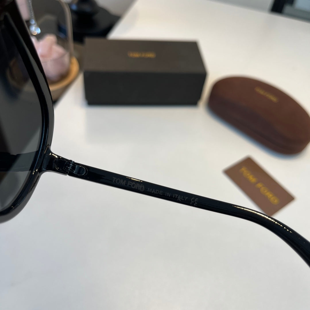 Tom Ford Fashion Black Lens Sunglasses for Men & Women - 449939 - detail image 8