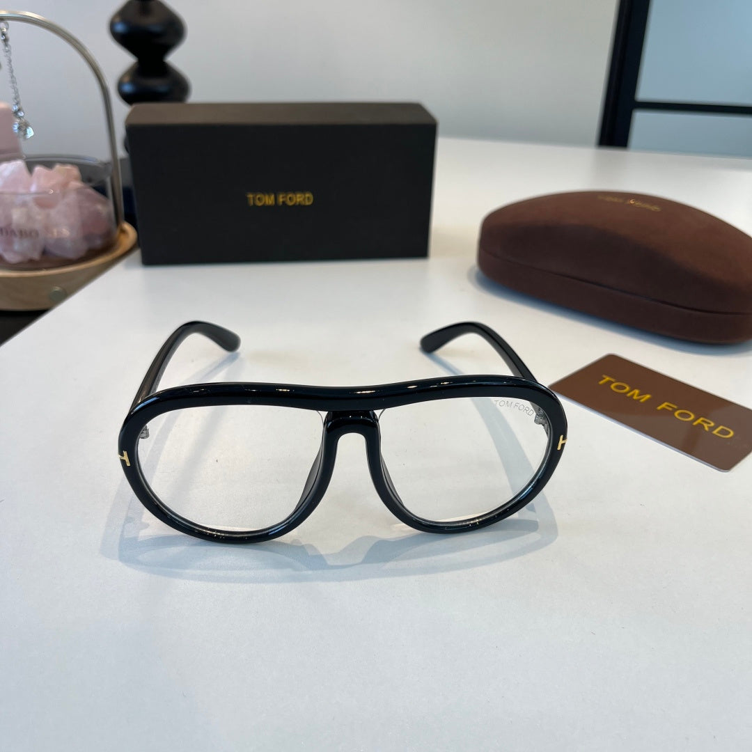 Tom Ford Fashion Silver Lens Sunglasses for Men & Women - detail image 2