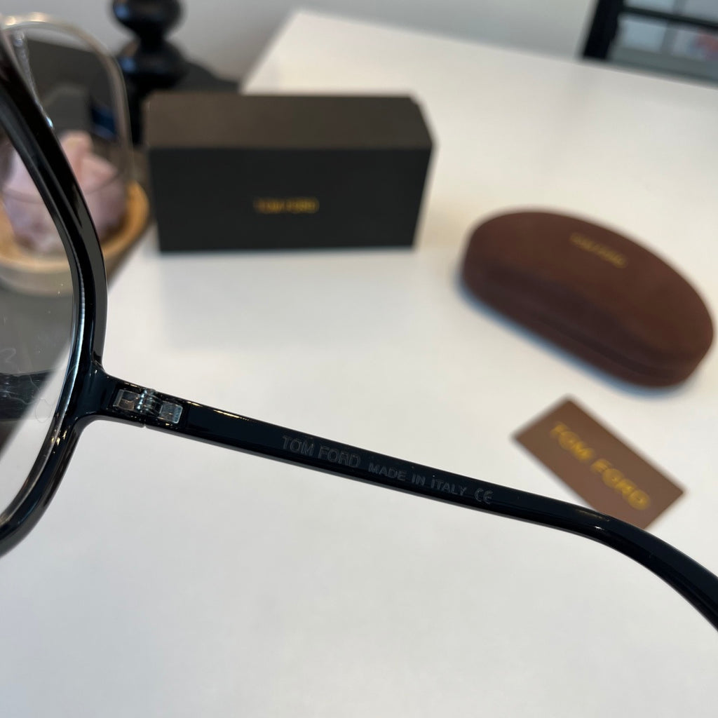 Tom Ford Fashion Silver Lens Sunglasses for Men & Women - 372577 - detail image 8