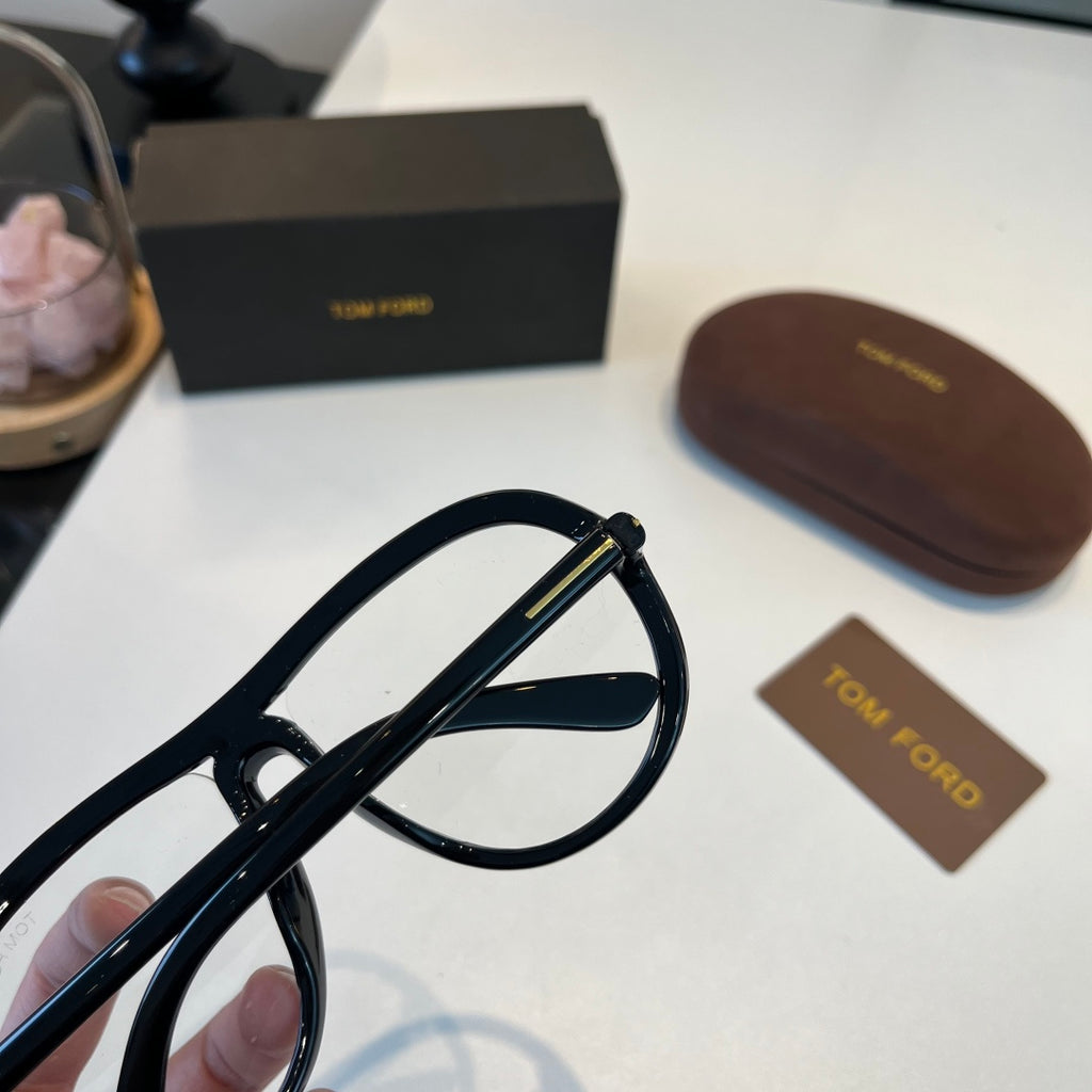 Tom Ford Fashion Silver Lens Sunglasses for Men & Women - detail image 6