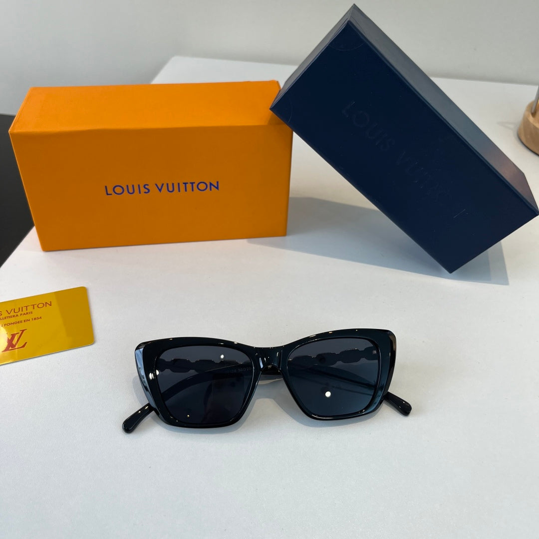 Louis Vuitton Cat-Eye Silver Lens Sunglasses for Women - 357583 - detail image 5