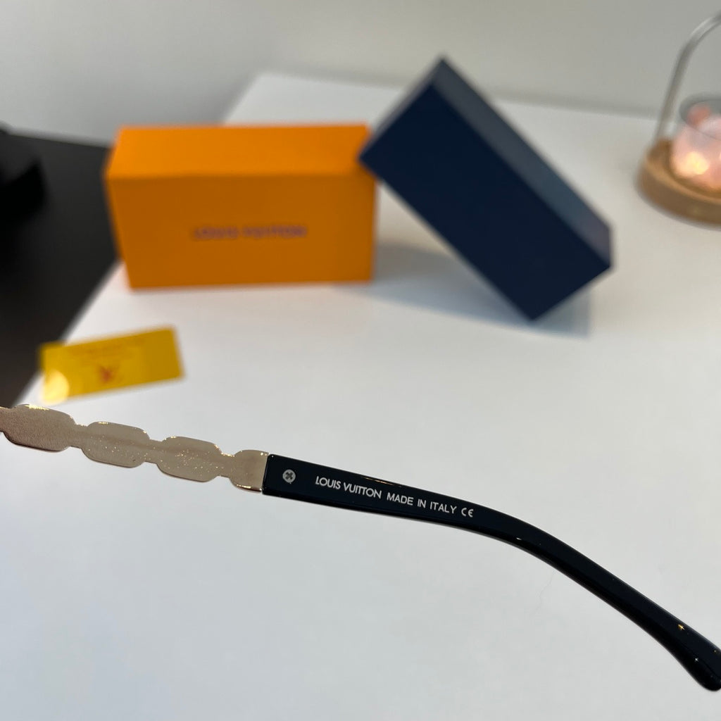 Louis Vuitton Cat-Eye Silver Lens Sunglasses for Women - 398076 - detail image 11