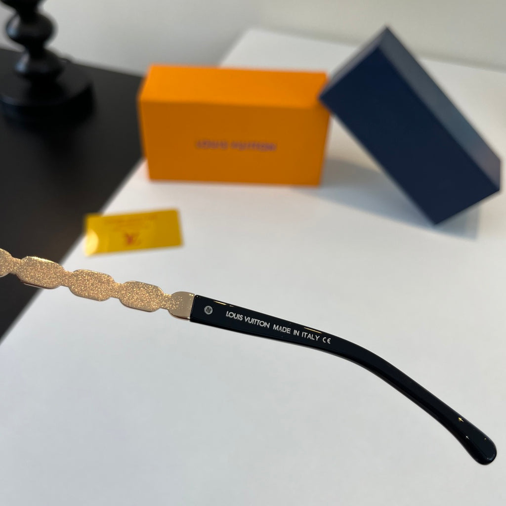 Louis Vuitton Cat-Eye Silver Lens Sunglasses for Women - 398077 - detail image 9