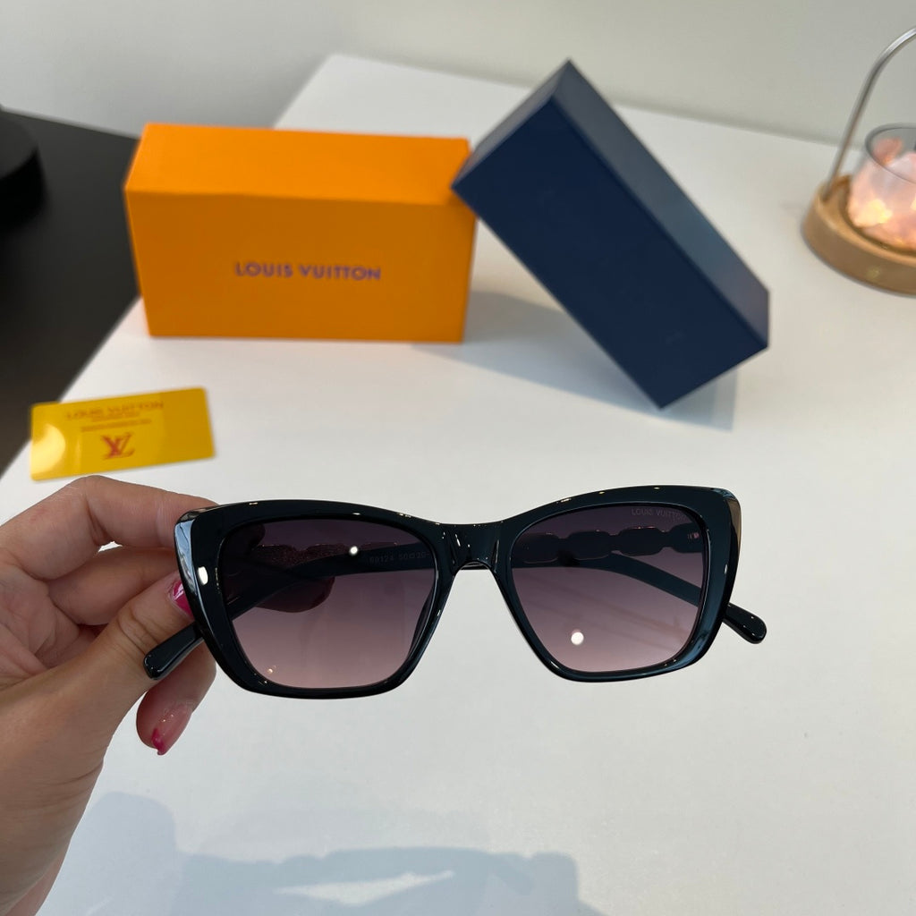 Louis Vuitton Cat-Eye Silver Lens Sunglasses for Women - 398077 - detail image 4