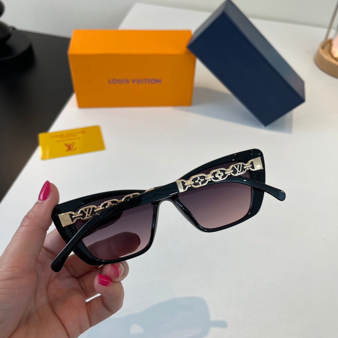 Louis Vuitton Cat-Eye Silver Lens Sunglasses for Women - 398077 - detail image 7
