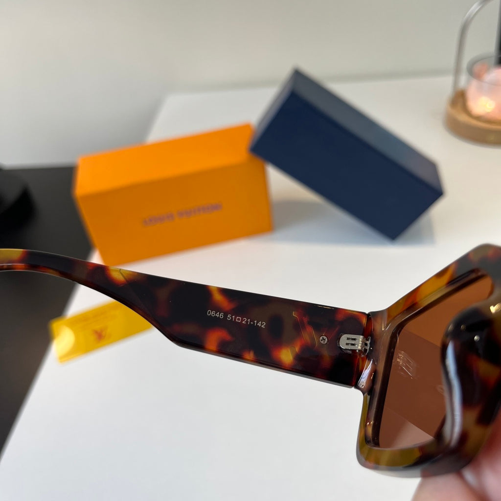 Louis Vuitton Fashion Black Lens Sunglasses for Men & Women - 398080 - detail image 8