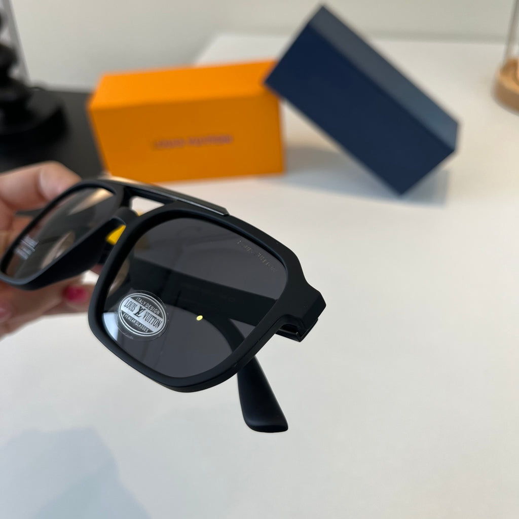 Louis Vuitton Fashion Black Lens Sunglasses for Men & Women - 357593 - detail image 5