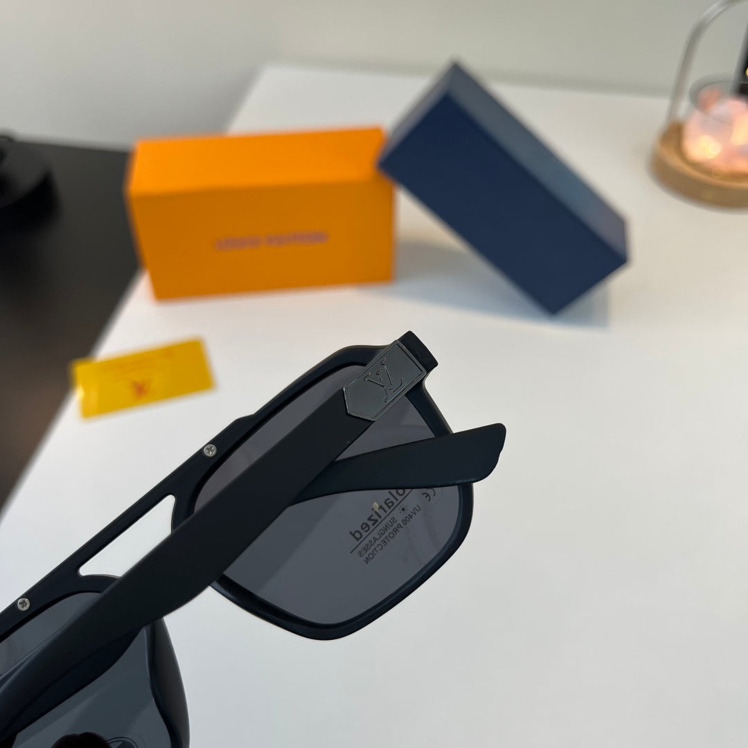Louis Vuitton Fashion Black Lens Sunglasses for Men & Women - 357593 - detail image 6