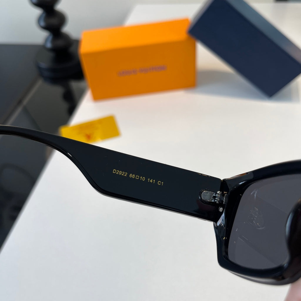 Louis Vuitton Fashion Black Lens Sunglasses for Men & Women - 357600 - detail image 10