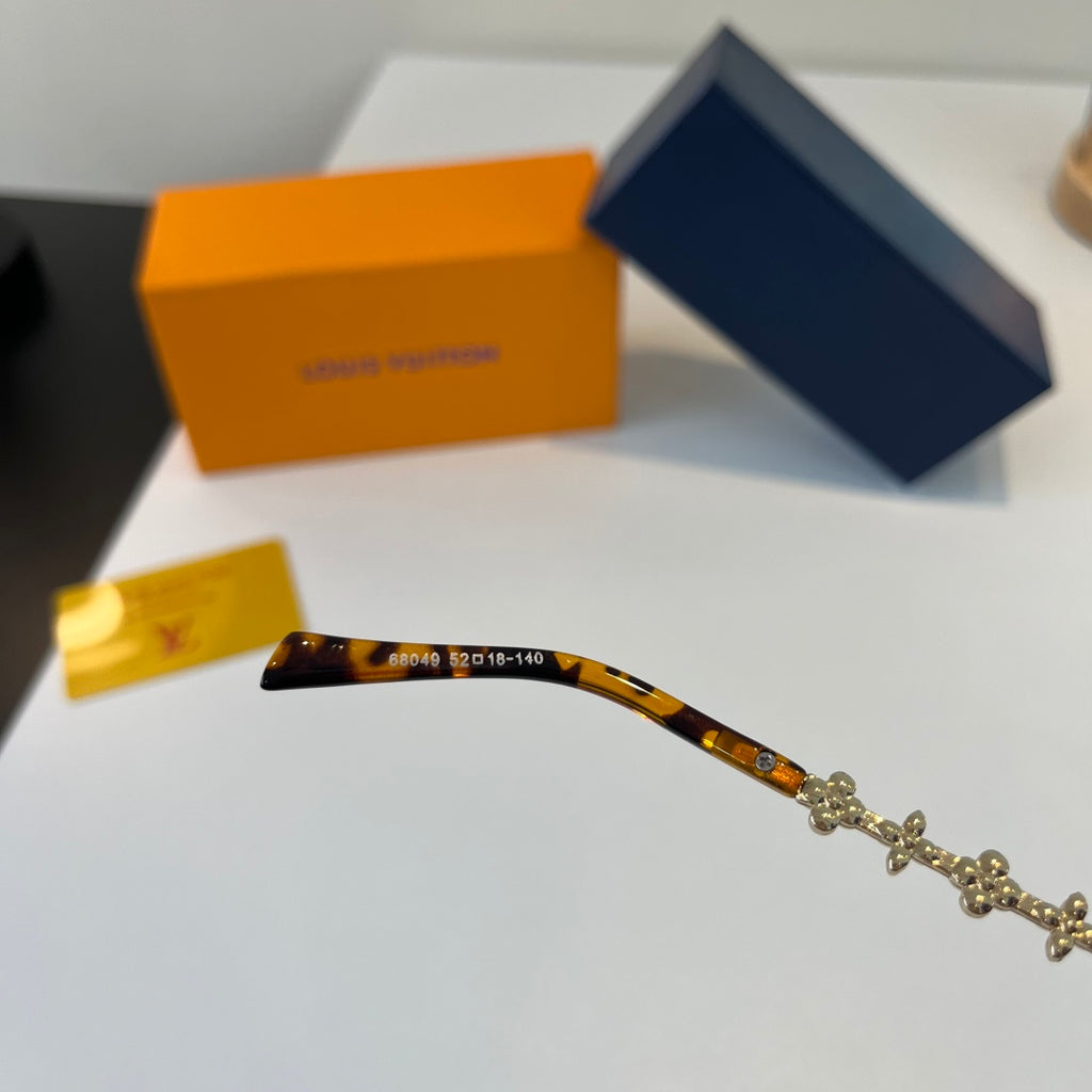 Louis Vuitton Fashion Silver Lens Sunglasses for Men & Women - 357601 - detail image 9