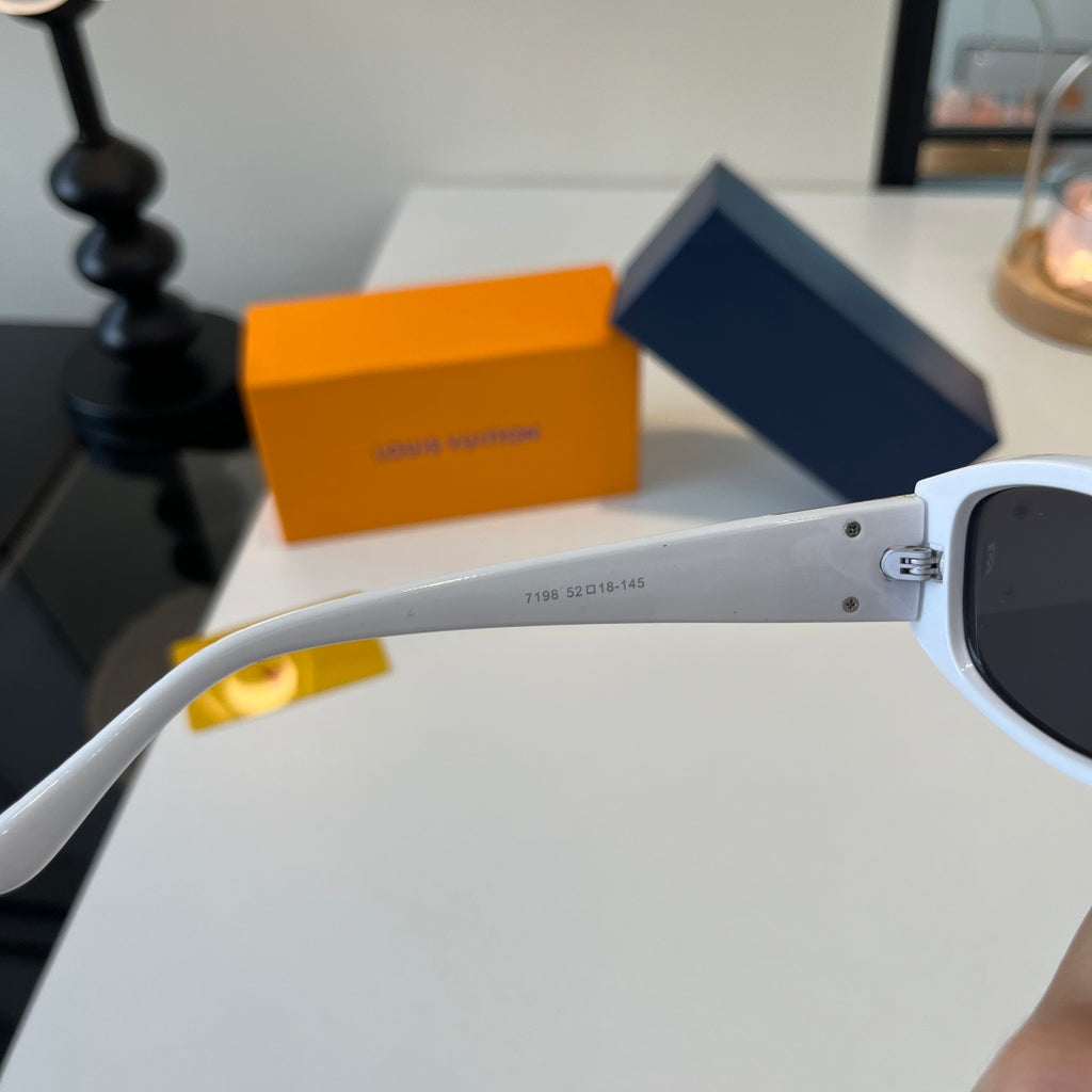 Louis Vuitton Fashion Silver Lens Sunglasses for Men & Women - 398060 - detail image 7