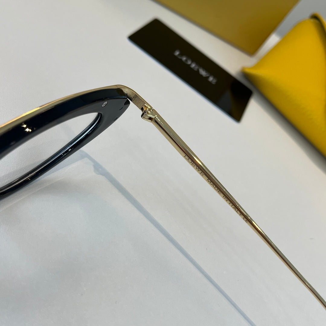 Loewe Cat-Eye Silver Lens Sunglasses for Men & Women - 487906 - detail image 9