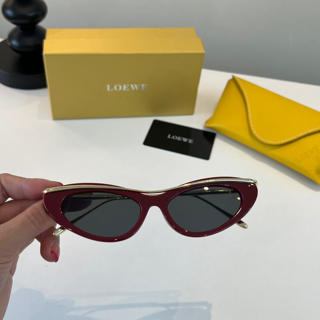Loewe Cat-Eye Silver Lens Sunglasses for Men & Women - 487907 - detail image 5